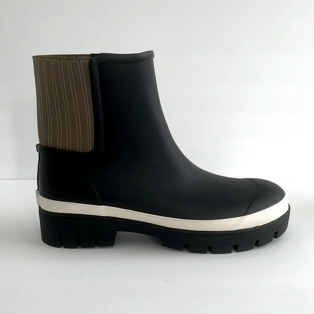 TORY BURCH Hurricane Ankle Boots Perfect Black Tan Lug Sole Shoes Size 11 New - Picture 5 of 10